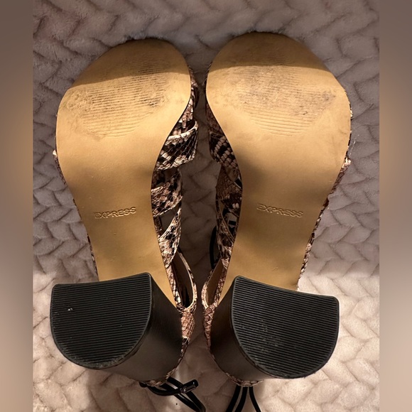 EXPRESS Snakeskin Pattern Lace up Block Heels - Picture 5 of 7
